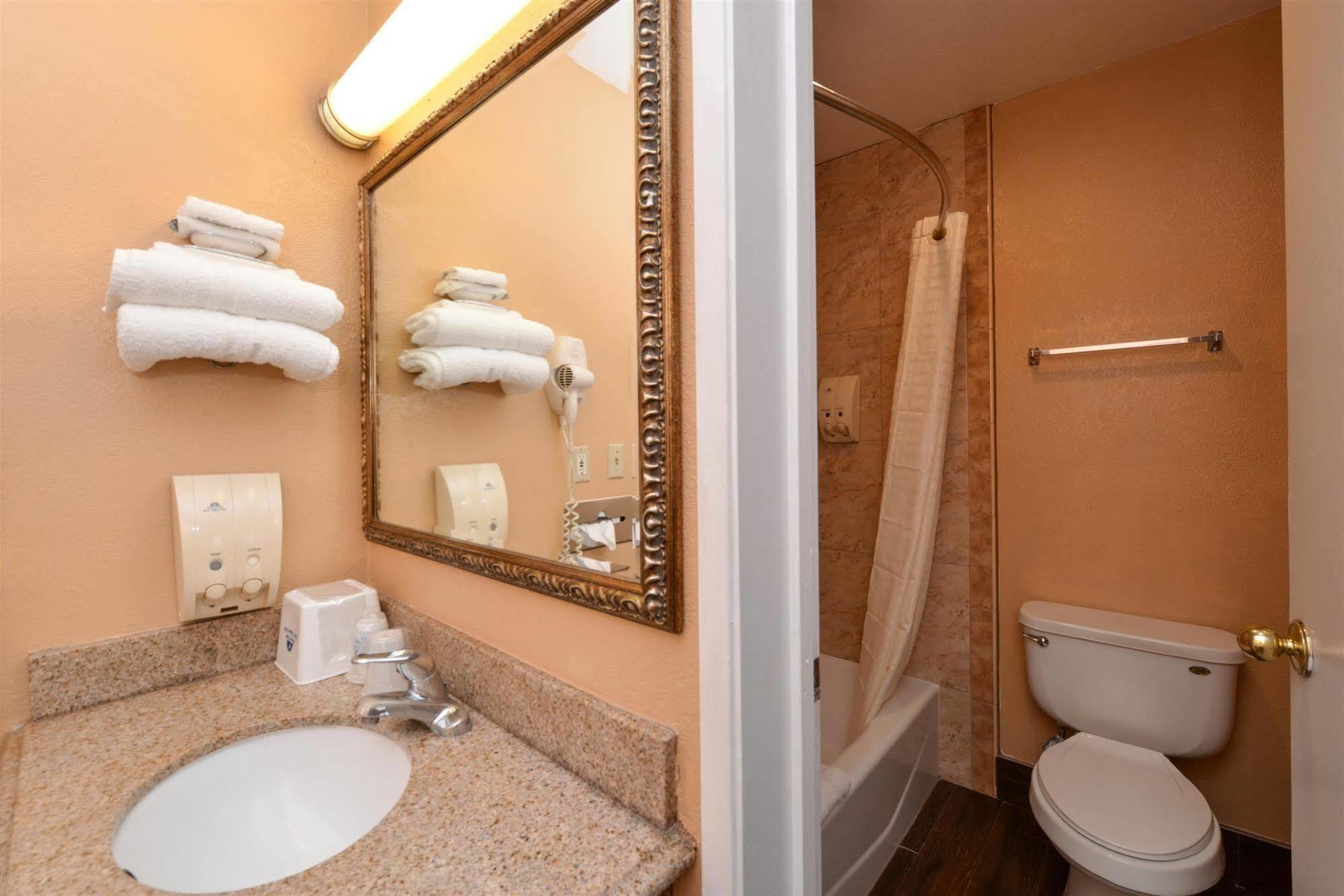Americas Best Value Inn & Suites-East Bakersfield Exteriér fotografie